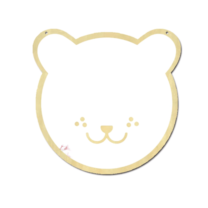 "Veilige houten beer spiegel, babykamer inrichting, kinderkamer wanddecoratie, houten spiegel voor kinderen, veilige en lichte materialen, baby accessoires van hout, visuele stimulatie, speels en natuurlijk design""Beer spiegel, babykamer decor, kinderkamer inrichting, schattige spiegel, ontwikkelingsgerichte spiegel, visuele stimulatie, lichte spiegel, babykamer accessoires, baby spiegel, dieren thema, speelse babykamer, kinderkamer styling"
